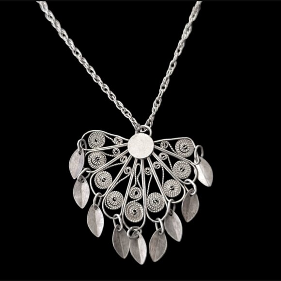 Unbranded Jewelry - Vintage 925 Sterling Silver Filigree Approx 1.25" Pendant 18" Chain Necklace